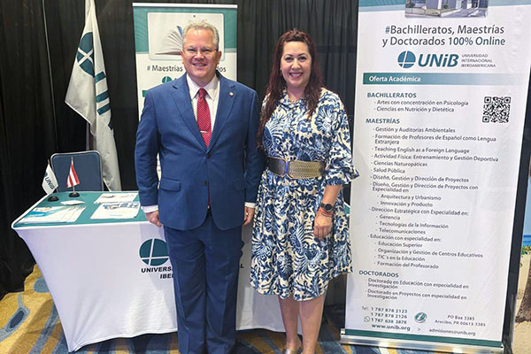 UNIB destaca su compromiso con la educación en la convención anual Biz Growth Summit